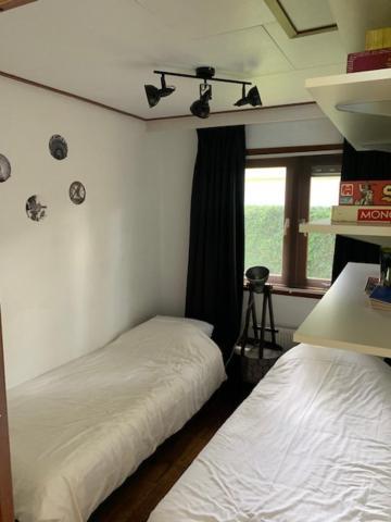 Dubbele Chalet Op Recreatiepark Topparken Op De Veluwe In Beekbergen Met Grote Vrije Tuin En Eigen Parkeerplaats Kültér fotó