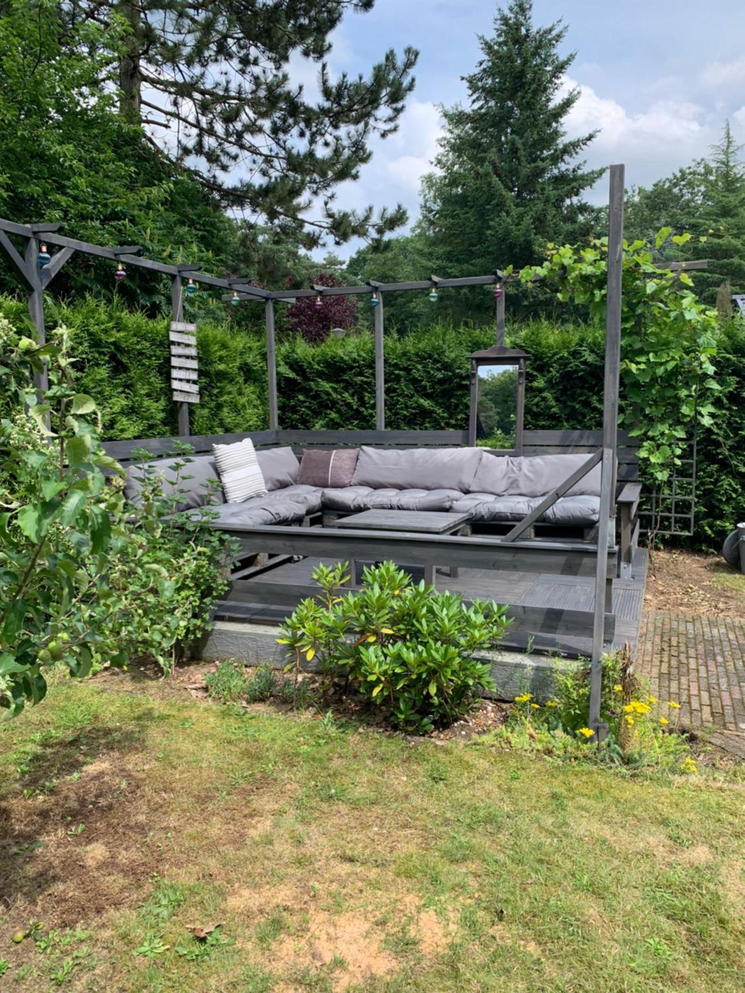 Dubbele Chalet Op Recreatiepark Topparken Op De Veluwe In Beekbergen Met Grote Vrije Tuin En Eigen Parkeerplaats Szoba fotó
