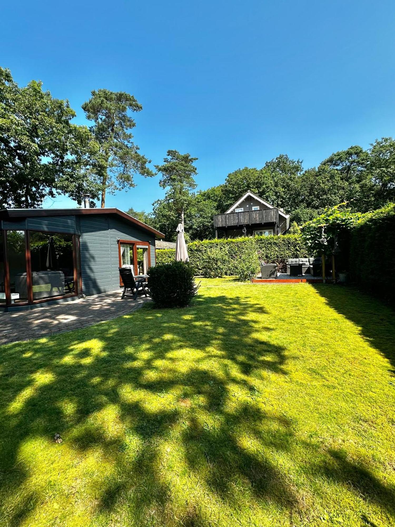 Dubbele Chalet Op Recreatiepark Topparken Op De Veluwe In Beekbergen Met Grote Vrije Tuin En Eigen Parkeerplaats Kültér fotó
