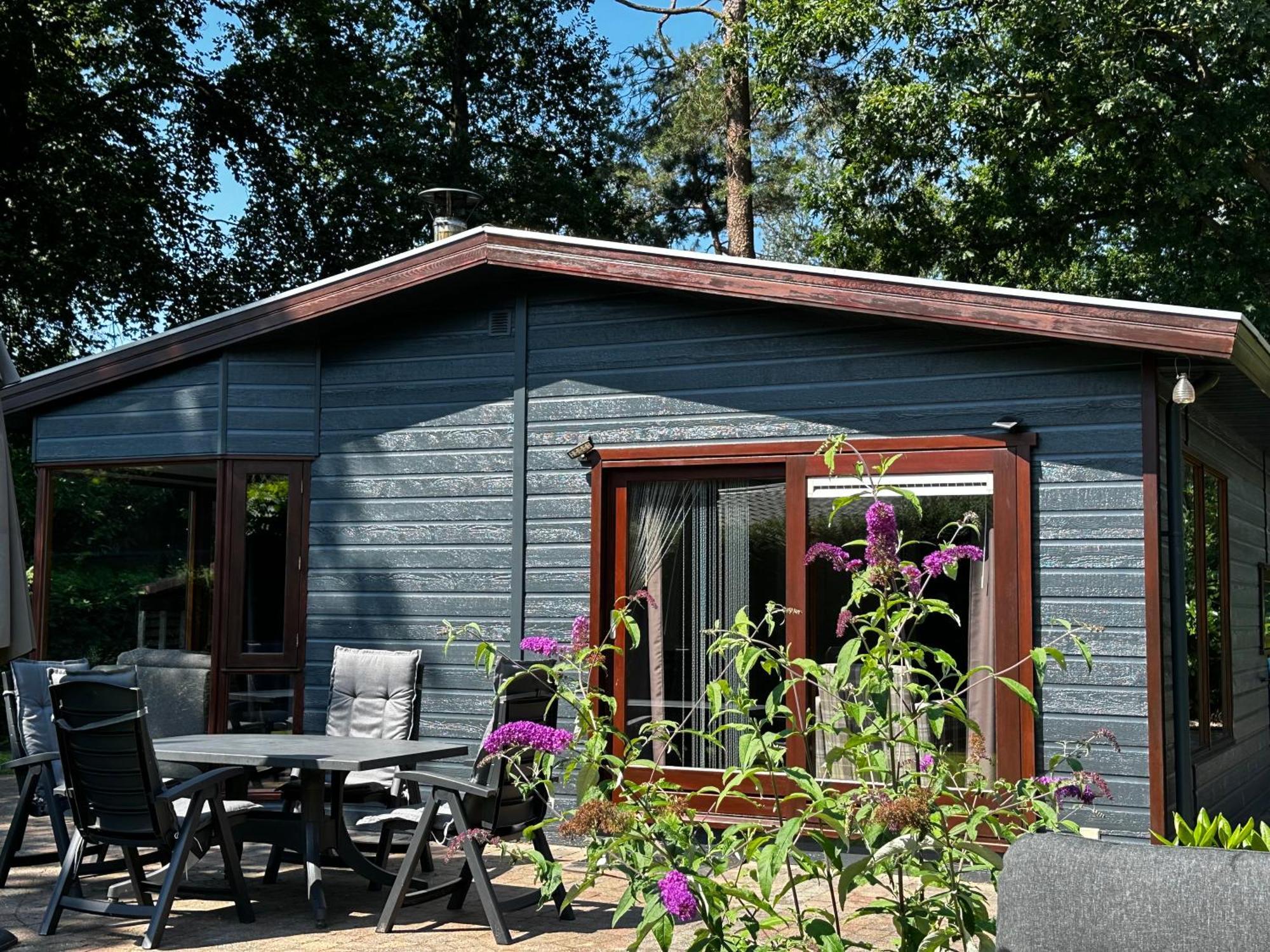 Dubbele Chalet Op Recreatiepark Topparken Op De Veluwe In Beekbergen Met Grote Vrije Tuin En Eigen Parkeerplaats Kültér fotó